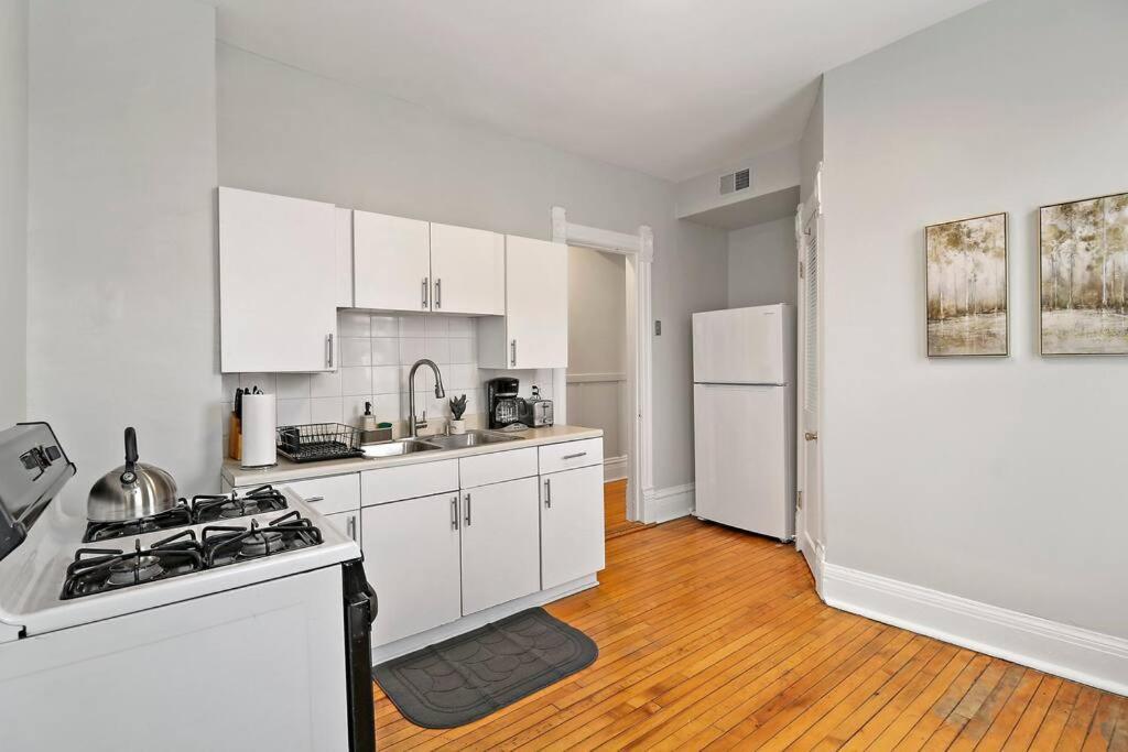 2br Bright And Lovely Apt - Leland 3 Apartment Chicago