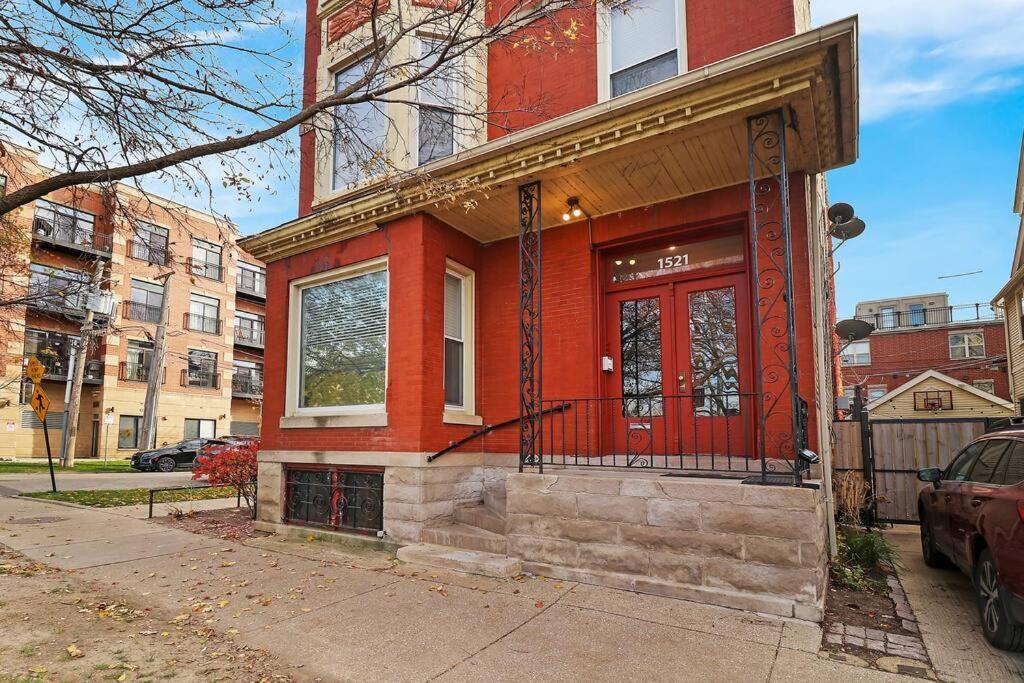 2br Bright And Lovely Apt - Leland 3 Chicago