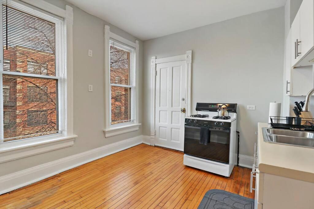 2br Bright And Lovely Apt - Leland 3